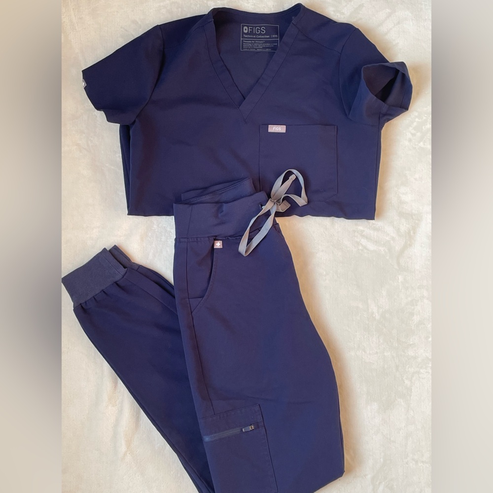 Figs Navy Blue, XXST High-waist Zamora Joggers, XXS Catarina top